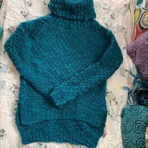 NWT VIVIENNE TAM CHUNKY TEAL TURTLENECK SWEATER XS